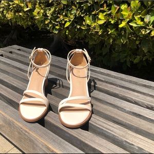 Roselyn Ivory Sandals Size 6.5
